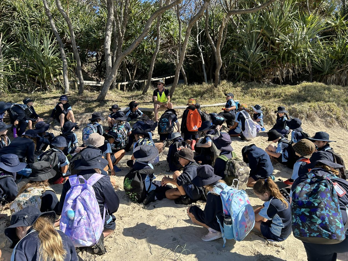 PublicBallina's tweet photo. Learning about plants that can be medicine or food! https://t.co/rNfbEbtIhP