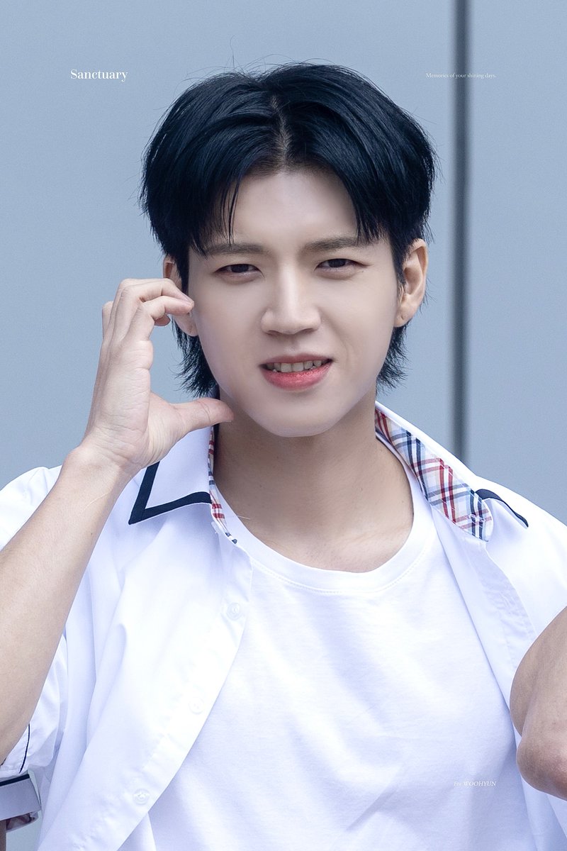 [🐶] 230727 아는형님

선배 얼굴에 뭐 묻었어요

#우현 #남우현 #인피니트 
#WOOHYUN #NAMWOOHYUN #INFINITE