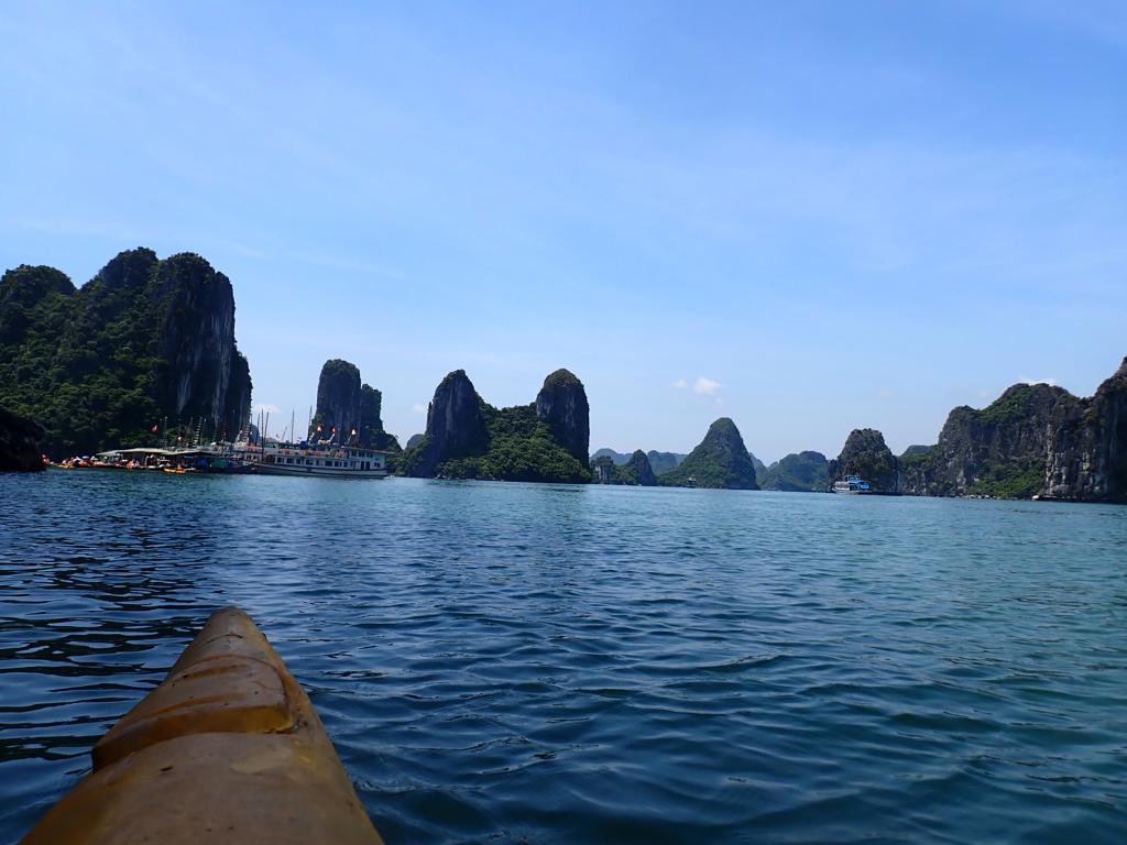 IGSHumanities's tweet photo. Some more pictures- kayaking in Ha Long Bay edition! @Ilkleygrammar https://t.co/nAZjHsbRaA