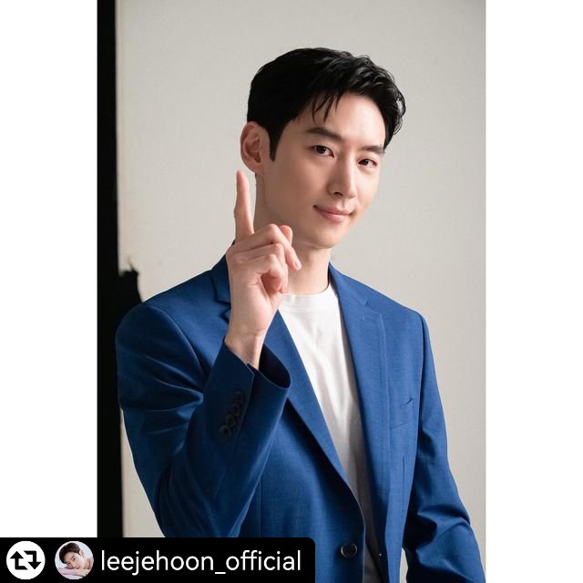 PHHoonist's tweet photo. @leejehoon_official
Instagram Update
07272023 📸
⠀
Caption~
☺️☝️💙

#care1 #케어원
#이제훈 #LeeJeHoon
#Hoonstagram https://t.co/5onWPfG6EE