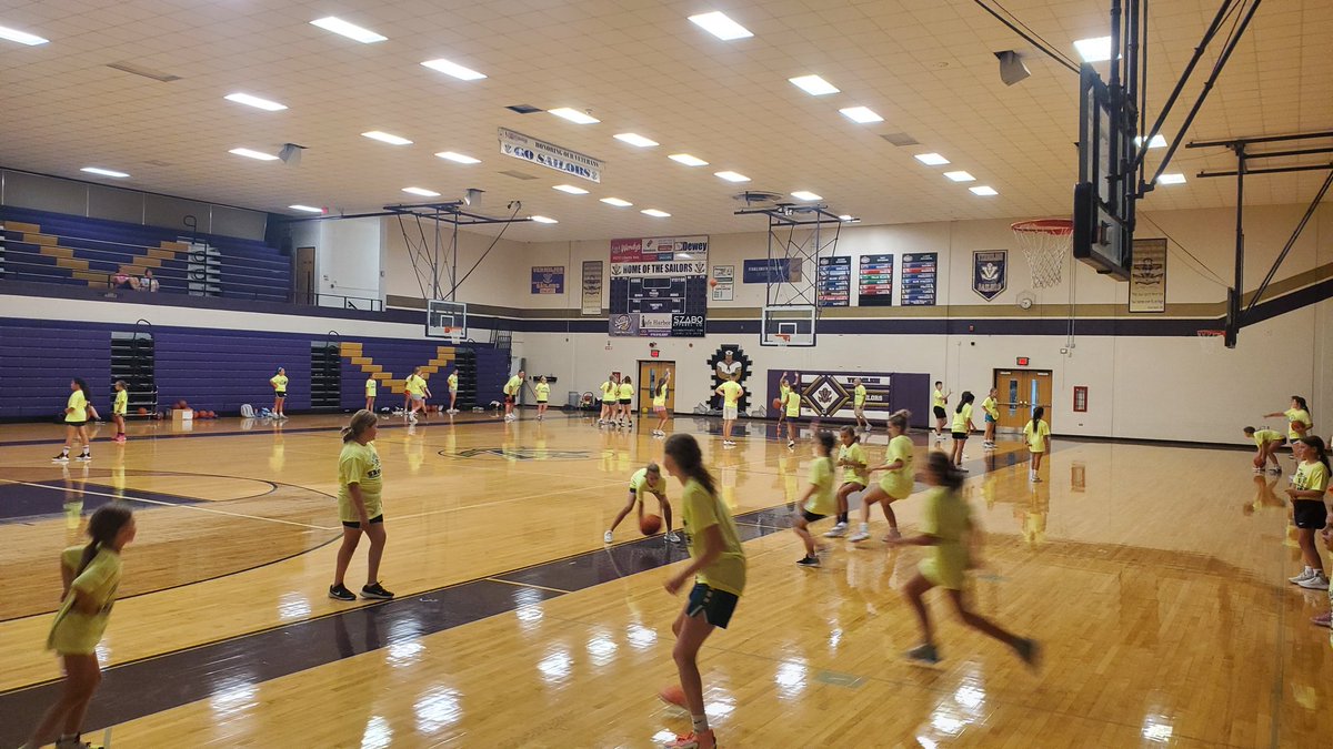 dooglay42's tweet photo. Thank you to all of the coaches and players that helped and attended camp this year. This was the most girls we have had in my 5 years coaching Vermilion Girls Basketball. #WeAreVGBN #Attitude #HardWorkIsOurSuperstition https://t.co/uT3hTioxgO