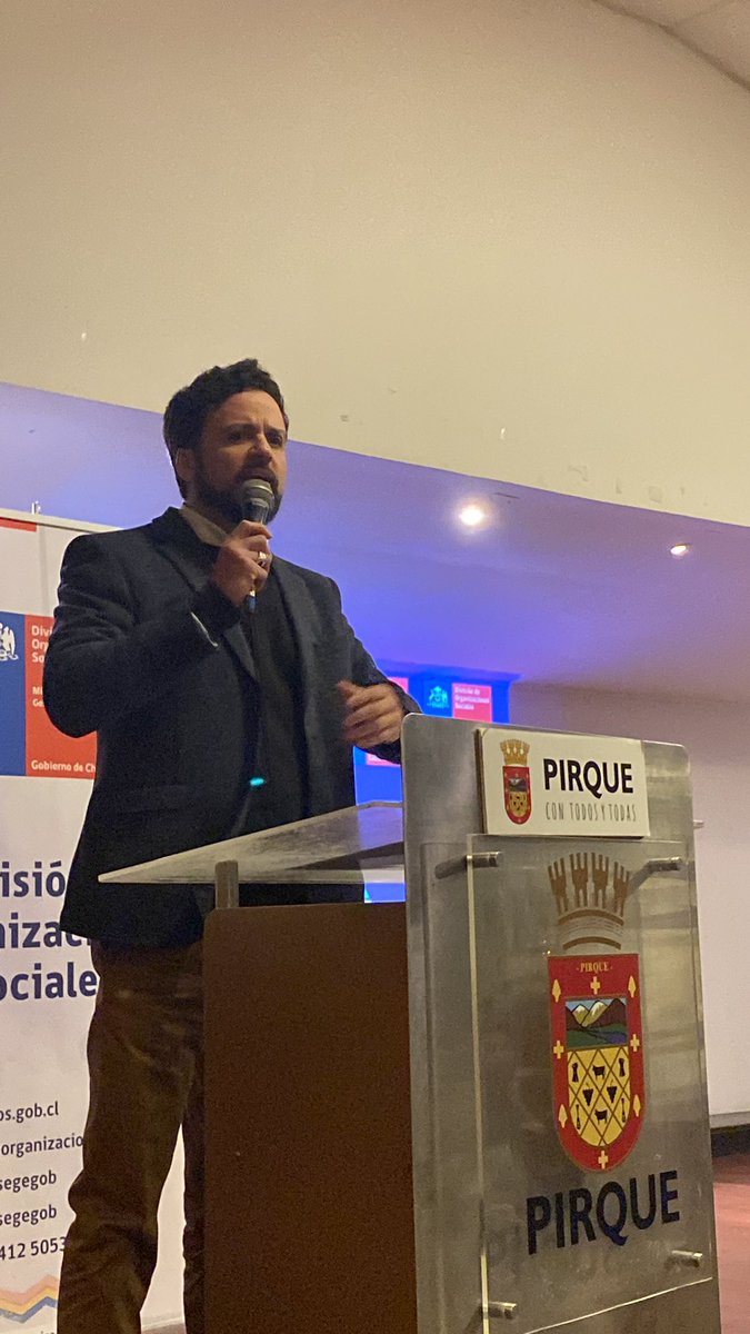 subtel_chile's tweet image. 📍Iniciamos los Diálogos Ciudadanos Brecha Digital Cero en #Pirque

Junto al director de la DOS, @IgnacioAchurra, el alcalde @escuderojaime y vecinos de Pirque, el subse @claudioarayasm presentó los diferentes proyectos que impulsa Subtel para tener un #ChileMejorConectado.