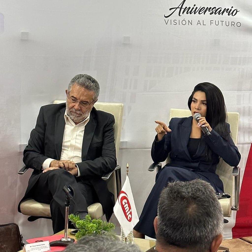 citlalli_peraza's tweet photo. El día de hoy participé como ponente x @conagua_mx en el Foro Hídrico 2023, organizado por la @CMIC_CDMX. Es grato convivir con todos los colegas Hidráulicos, y muy agradecida con la Presidenta de La CMIC por la invitación.
#construction #cmic #construcción #lainge https://t.co/MsjUqvhm9V