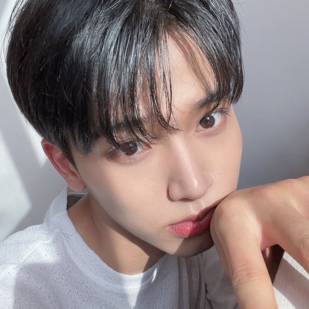 OmegaX_members's tweet photo. [#OX]

좋은 날

#OMEGA_X #오메가엑스
#혁 #HYUK https://t.co/AM24BKkU7o