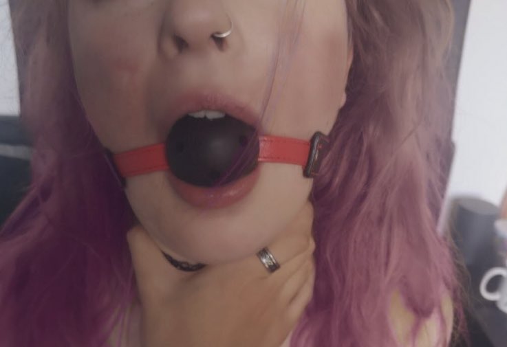 Megofmischief's tweet photo. Would love to make some fetish content, anyone have any suggestions ? 😉😘🔞

#fetish #FindomBrat #onlyfans_girl https://t.co/cCnp0A5yuV