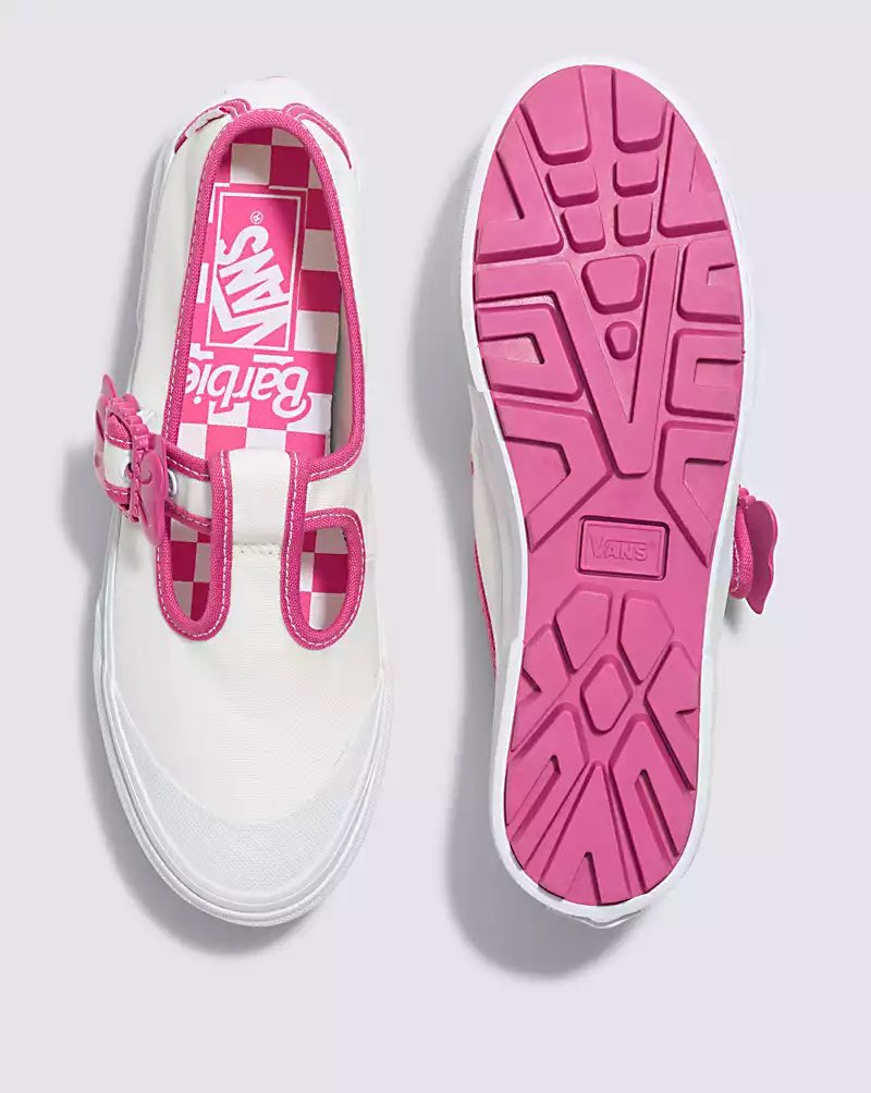 nxjwanasir's tweet photo. Comelnya Vans X Barbie! 😍 https://t.co/K2IyUX7rGi