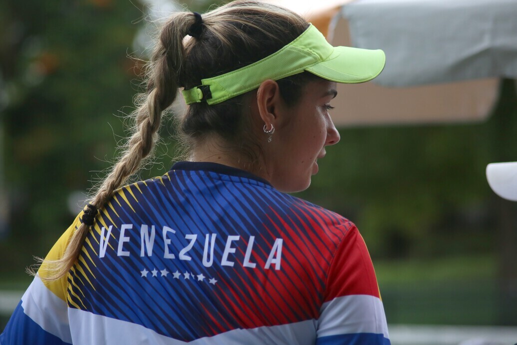 TenisVinotinto's tweet photo. Doble jornada ganadora para Venezuela 🇻🇪 en la Copa Billie Jean King:

✅ 3-0 🇨🇷 Costa Rica
✅ 2-0 🇧🇸 Bahamas (el dobles se juega el viernes)

📸 Copa BJK

#TenisVinotinto
#BJKVinotinto https://t.co/rTgOPmUvJM