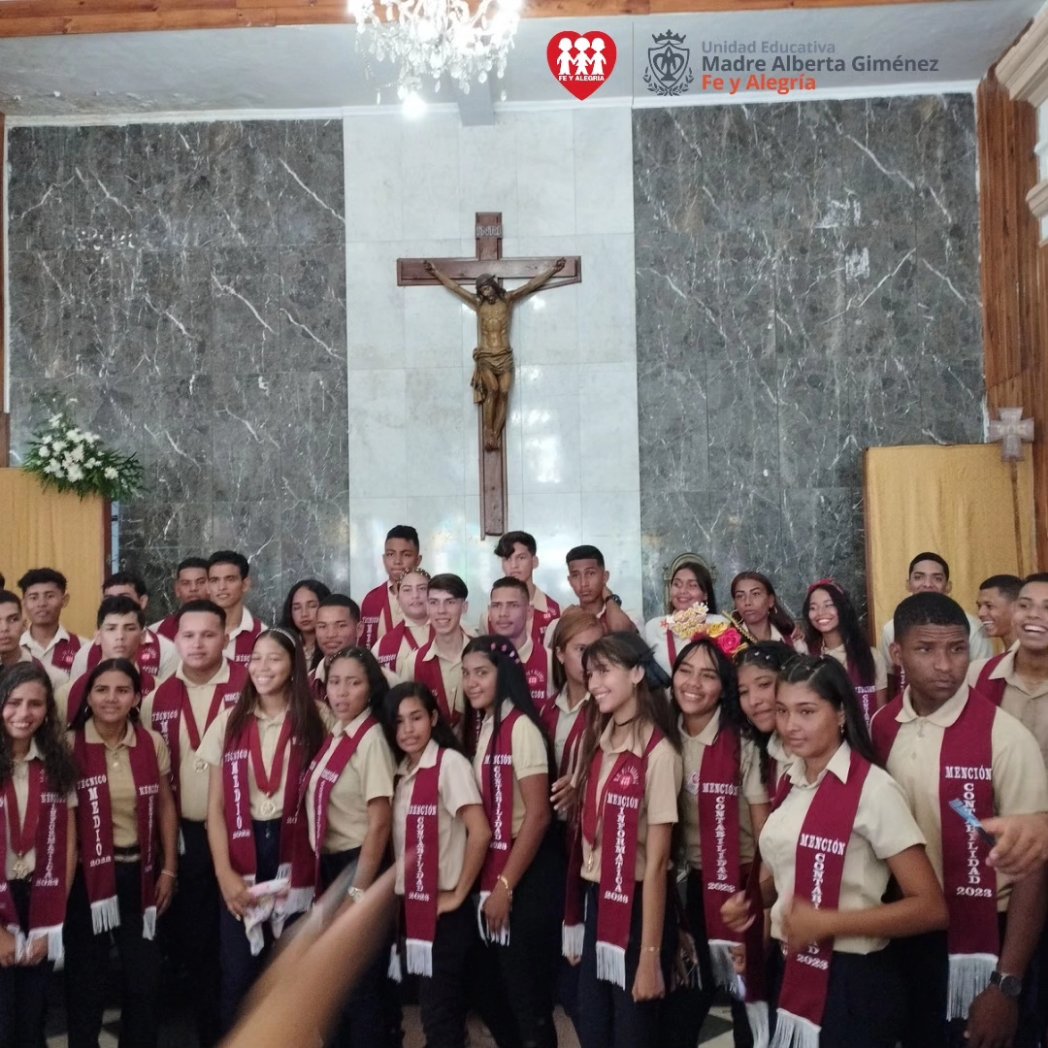 FMadrealberta's tweet photo. Eucaristía de acción de gracias por una etapa concluida con éxito.
#FelicidadSeEscribeConTigo https://t.co/K4MSbahGP0