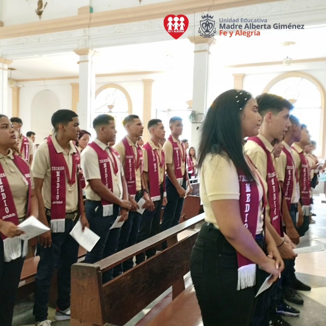 FMadrealberta's tweet photo. Eucaristía de acción de gracias por una etapa concluida con éxito.
#FelicidadSeEscribeConTigo https://t.co/K4MSbahGP0