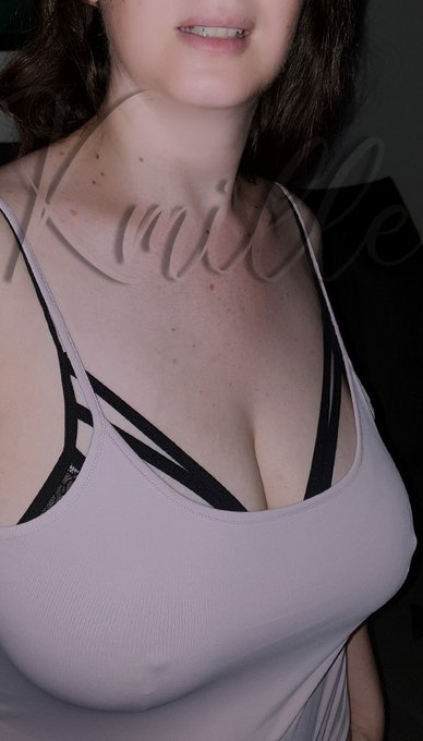🌞 Bonjour mes loulouttes et loulous ! 🌞 Aujourd'hui, on se r&eacute;veille en beaut&eacute; et on enflamme cette journ&eacute;e<a href="/tag/tittytuesday"class="tags"><span>#tittytuesday</span></a>
