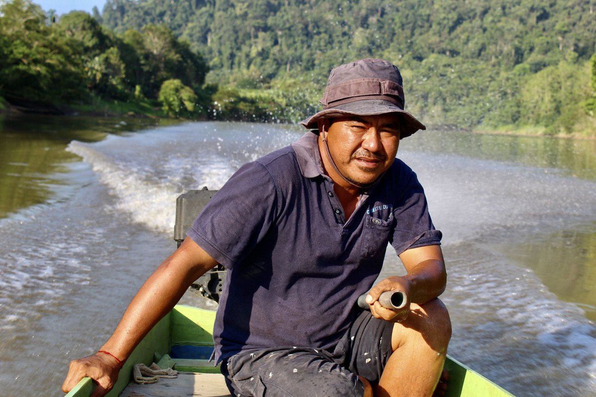 juhriSL's tweet photo. Traveled from the Indigenous Dayak Long Lanuk village to Nyapa Indah by the Kelay river (w/ Ketinting). We made a stop at Batu Belah. #Berau #Borneo https://t.co/ytbvYtUA3E