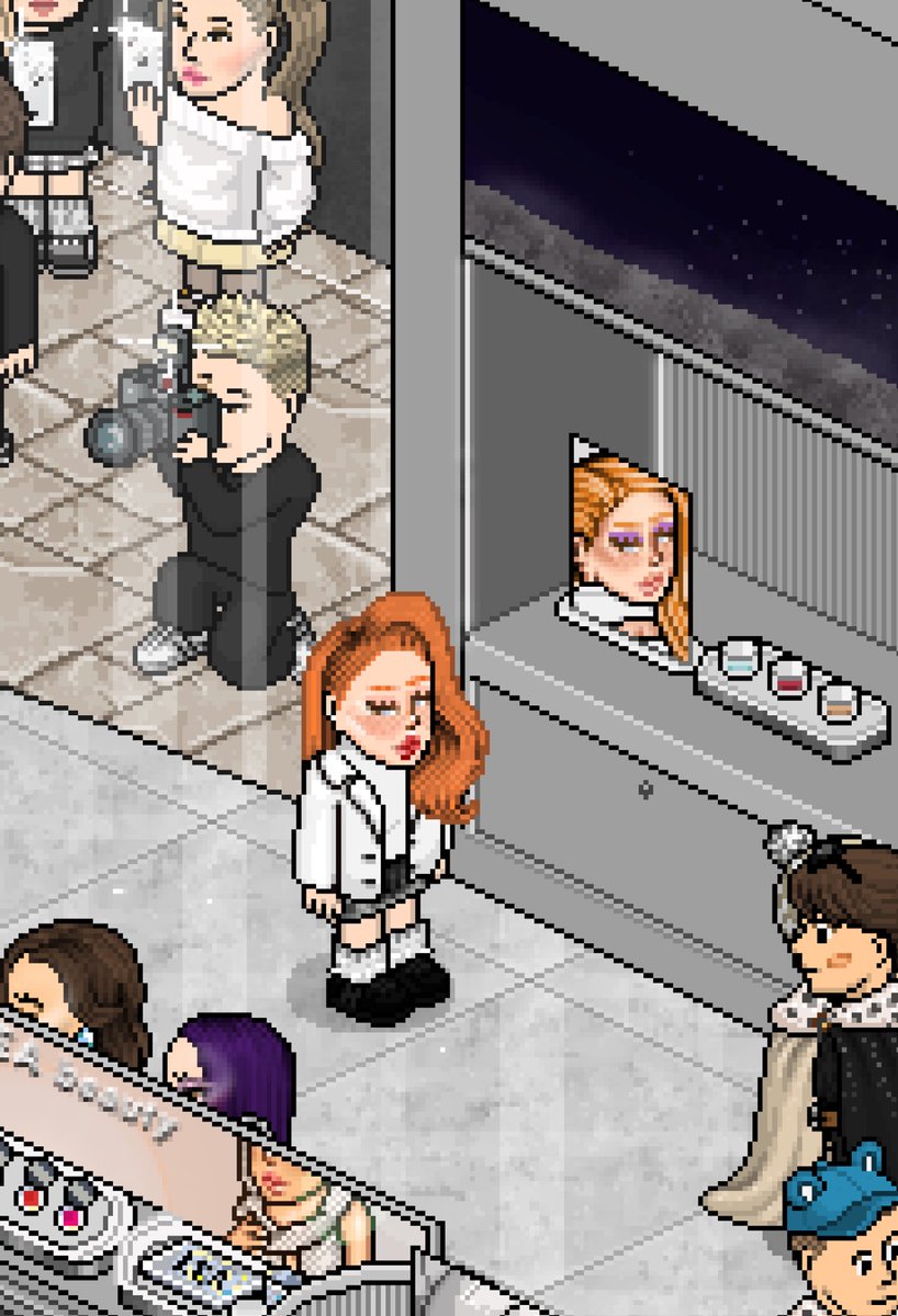 Registros da inauguração da @leawacci no <a href="/NossoPlus/">Iron Plus</a> 

Adorei prestigiar minha irmã do coração, muito feliz pela sua conquista porque sei que tem muito esforço envolvido.
Estou amando essa turnê intergalática, ansiosa pro dia 30 no <a href="/MeuHabblet/">Habblet</a>,ver nosso rostinho lá vai ser tudo!✨