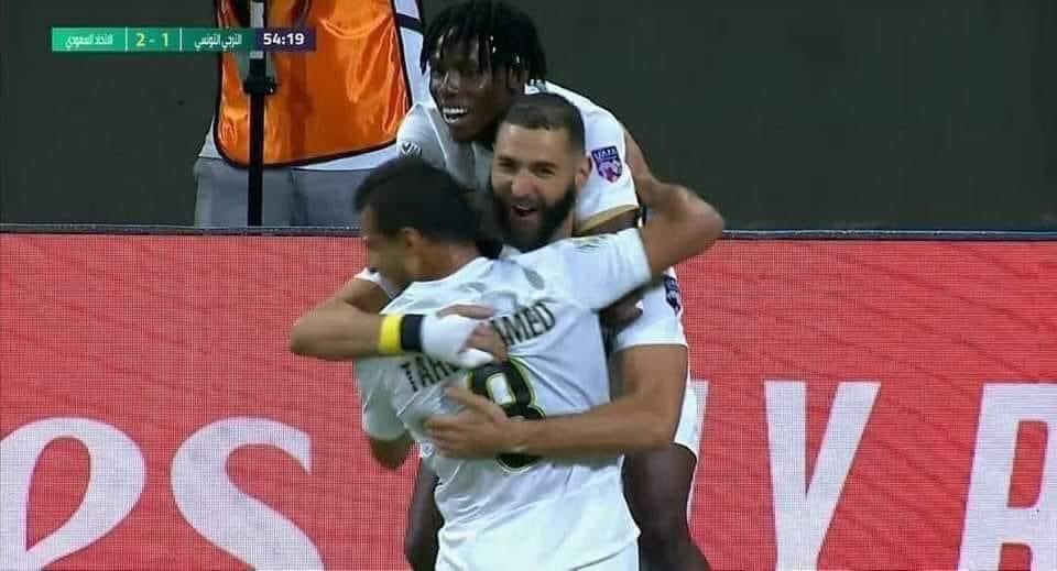 sameribrahim202's tweet photo. -لو حطيت 5لاعيبه حبتهم على مدار تاريخ الزمالك هيبقى اكيد من ضمنهم طارق حامد❤️ https://t.co/szSjvdEWAB