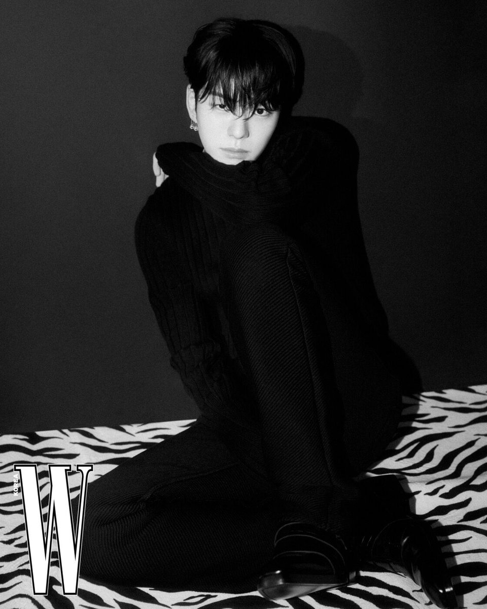 treasure_hd's tweet photo. 📸🦁 [W KOREA]

#トレジャー #윤재혁 #TREASURE @treasuremembers https://t.co/uyWNpQNHvx