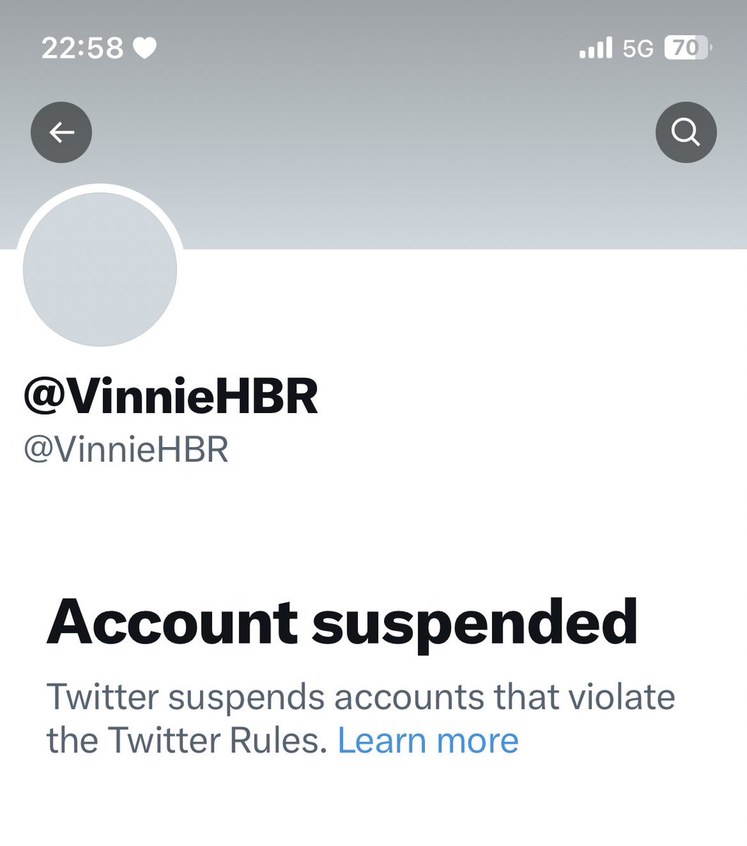 oi pessoal! boa noite, tudo bem? viemos aqui avisar que a conta do portal vhbr aqui no twitter está suspensa. estamos tentando resolver e esperamos que dê tudo certo. por enquanto estamos com as atualizações lá no insta @/portalvinniehbr. 🤎