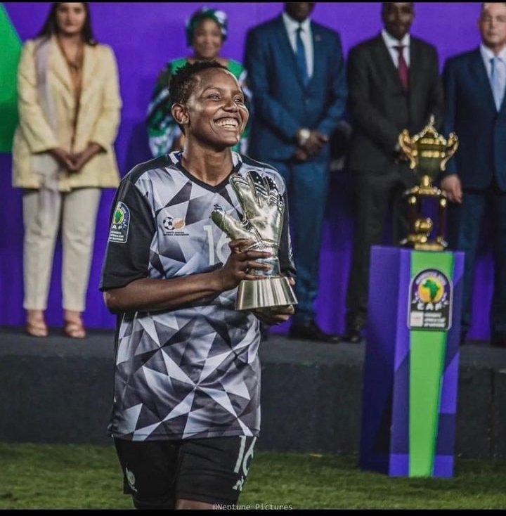 Cellular_jnr's tweet photo. RETWEET if you wanna see the Best Goalkeeper in Africa starting for Banyana Banyana against Italy!!!!! https://t.co/ekUV6tmSTe