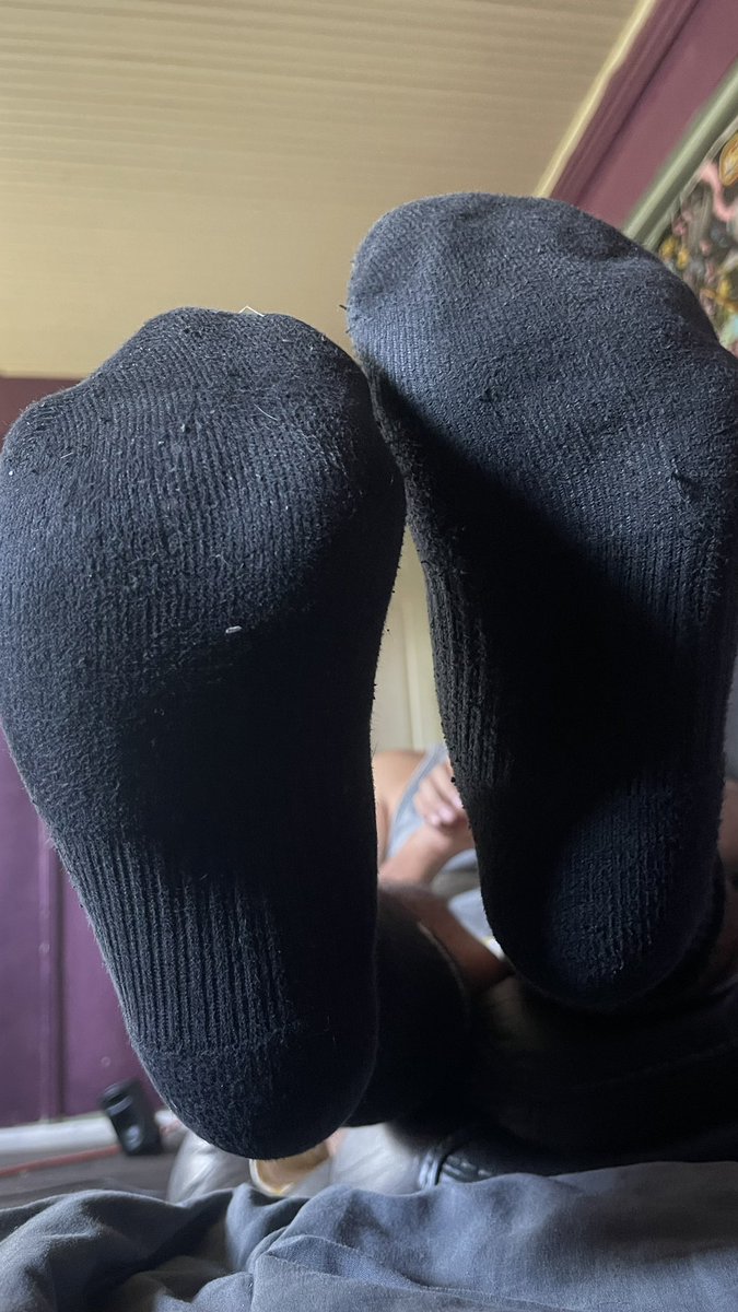 AlphaLeet1's tweet photo. 3 day old sock who wants a sniff? https://t.co/kazISrFniI