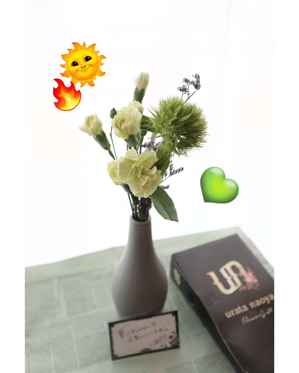 a_e_a_m_a_i's tweet photo. 今まで届いたお花はインスタに載せてきたけど、最近載せる写真もなくて私のインスタが花垢でしかなくなってきたから今度からtwitterに投稿しよ🤣てことで夜勤から帰ってきたら直也くんから届いてたよん💐 【注文番号】084760
#UNFG #hanameku https://t.co/DD9l2l4gQd