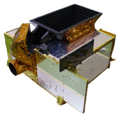 satellite_jaxa's tweet photo. ③展示品
左:温室効果ガス観測センサ―
右:雲・エアロゾルセンサー
「いぶき」が持つ2つの目(センサー)のプロトフライトモデルを間近で観察!
質問は近くにいるJAXA職員に聞いてみよう🗣️
#汐留サマースクール #JAXA #ANA #GOBLEU https://t.co/giyqncAtd0