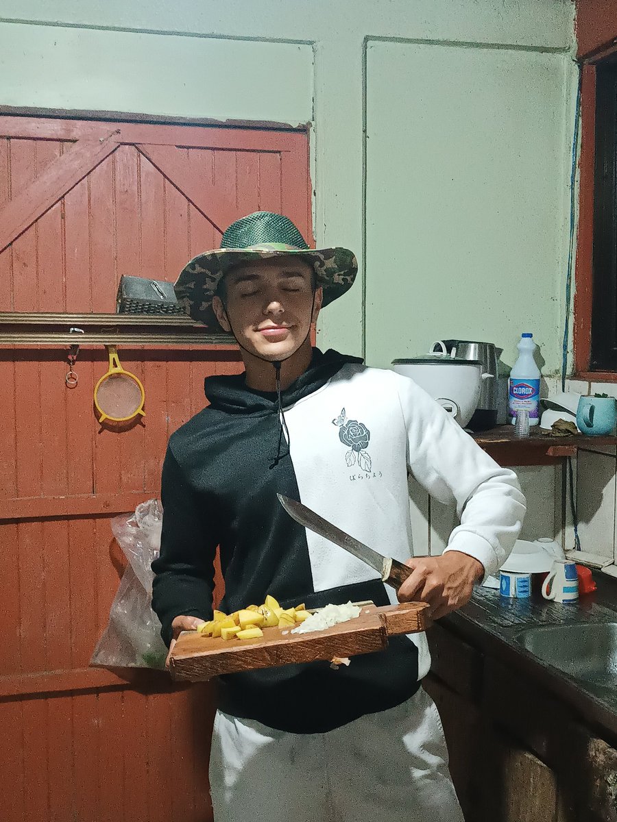El cumpleañero cocinero.🤣

<a href="/Alejxndr0fallxs/">A</a> 
<a href="/DeivyArias27/">Arias</a> 
<a href="/Gustavo22609938/">Gustavo Arias</a>