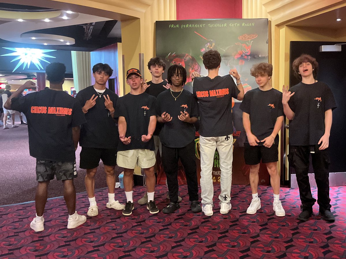 discomforted's tweet image. 