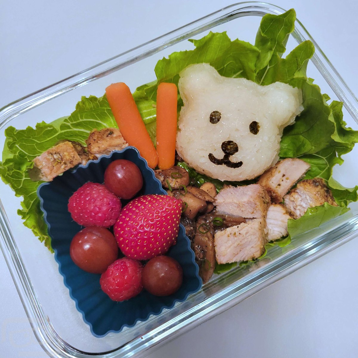 Lookout Lunch Box tweet media