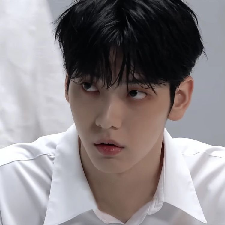 아앗 형이랑 첫키스 할뻔..ㅎ
                               내가 첫키스가 아니라고?