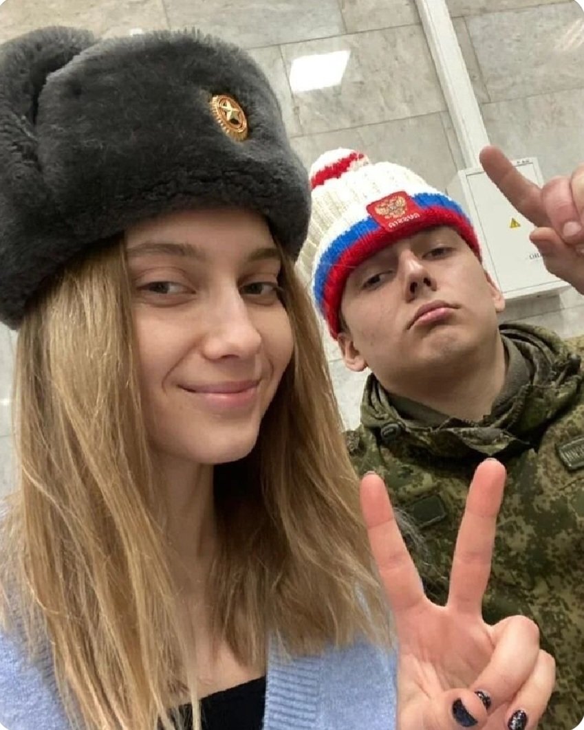 Olga Kharlan (UKR) won 15:7 against Anna a "neutral" ruzz at the fencing world champ. Olga was disqulified for not chaking hand after the match. Stop pampering Ruzzist! Reverse the desision! Image of the "neutral" fighter #NAFO

 chng.it/VcL6yYyJbP