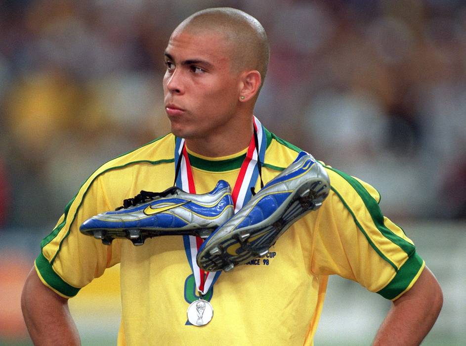 90sfootball's tweet photo. Ronaldo, France '98. https://t.co/WSPh7A5knn