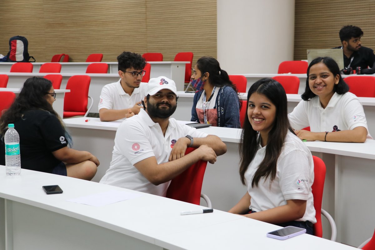 RedBrickHacks's tweet photo. Throwback to RedBrick Hacks 2022! Amazing energy, innovative solutions, and a whole lot of hacking! Ready to join the action this year? Register now at https://t.co/Pr81NjPDpz 🏆 #RedBrickHacks #Hackathon #RBH2023 #throwback https://t.co/G0YanXFvR9