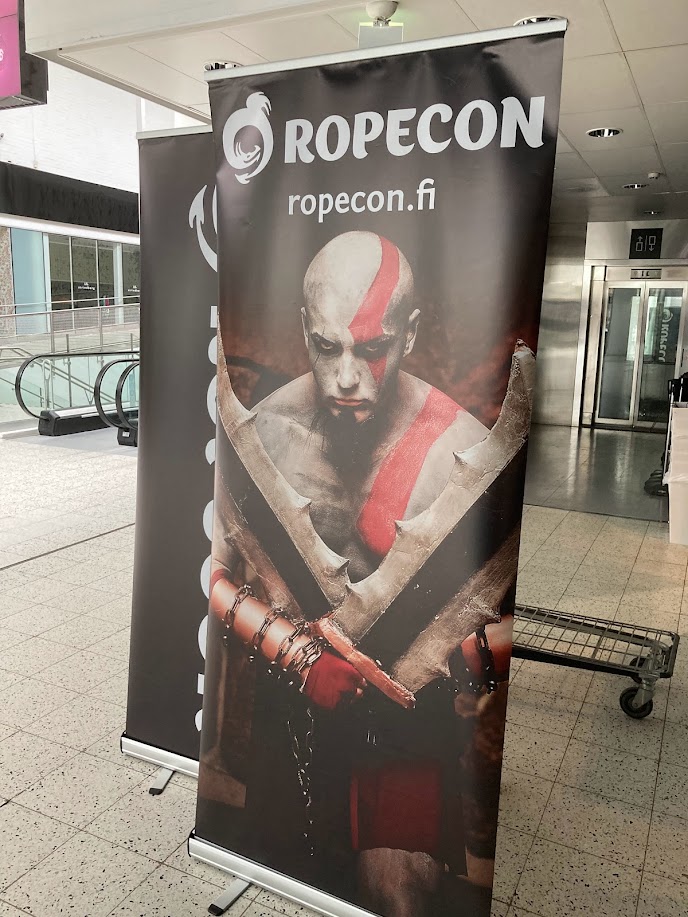 roolipelaajat's tweet photo. Hepro osallistuu perjantaina klo 15 Helsingin Messukeskuksessa avautuvaan #Ropecon-tapahtumaan ensimmäistä kertaa yhtenä jäsenjärjestöistä. Päivystämme hallin 6 osastolla A46. Tervetuloa!
https://t.co/ycLfG0wsbf
#Messukeskus #pöytäroolipelaaminen #roolipelit #roolipeliyhdistys https://t.co/H0h3beBfuu