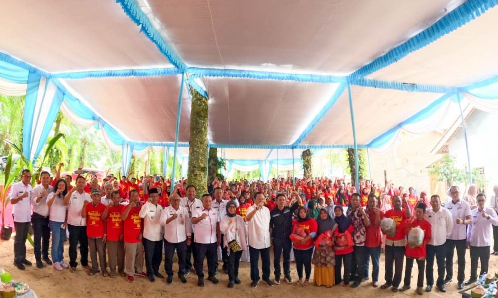 beeoneinfo's tweet photo. Kementrian Pertanian Bersama Komisi IV DPR RI Menggelar Bimtek Komoditas Pertanian Di Lampung Selatan https://t.co/q059nzAknl https://t.co/HK71Rc7wA1