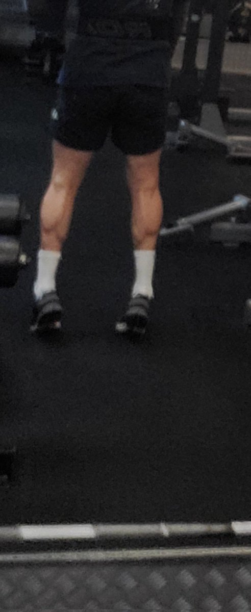 commando42's tweet image. A great playlist for leg day 🤘. Sparrow ankles 🤣 but calves getting there 🏋️
