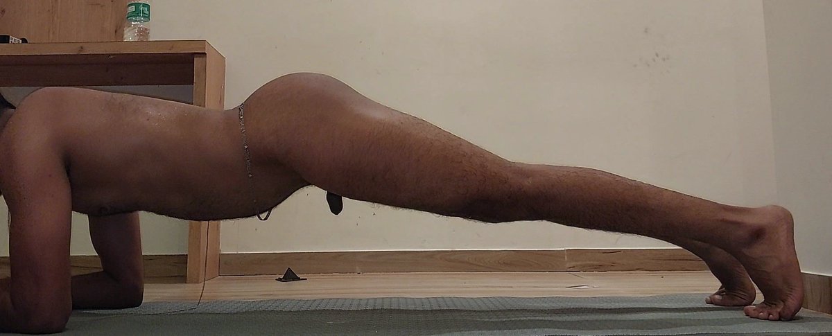 Bubble_Butt_69's tweet photo. Tried some #HotYoga with full naked body!
#NudeYoga
🍑 🍌
Can u name the asnas performed..??
#MarathiMulga
#BubbleButt
#MyButtMyPride
#BeingNudist
#BackDimple
#ShowerSex https://t.co/1NqhCpfxgH