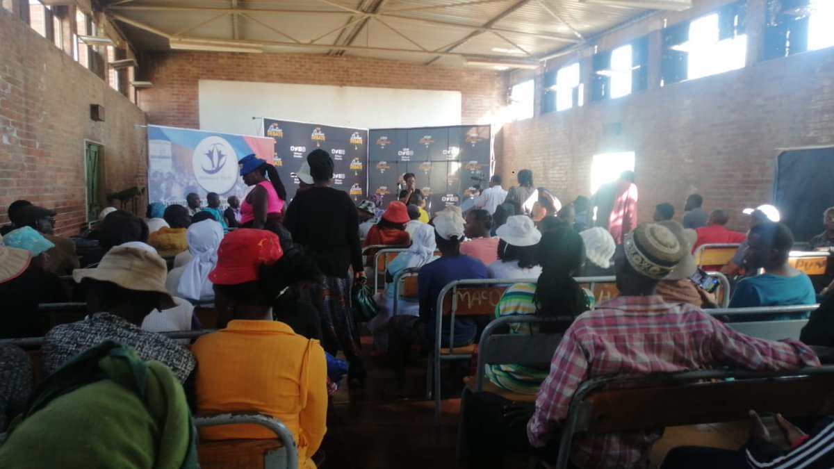 byopra's tweet photo. #ElectionDebateSeries #Pumula ward 19, residents came in their numbers to get an understanding of the party manifestos from aspiring ward Councilors.
If a debate is rolling out in an area near you, feel free to participate as the #ElectionDebateSeries unfolds #ZimElections https://t.co/uHMioFidDQ