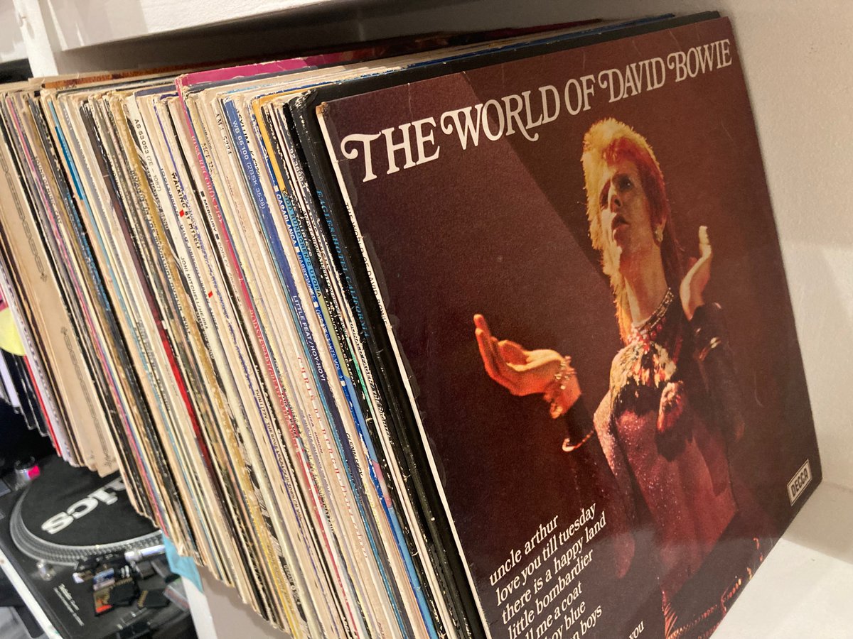 Finally finished listing all my mum’s records on Discogs (she is currently downsizing). Most of them are in really good condition. The 90s happy hardcore are not her’s just search by date range to see all the 60s, 70s, 80s records: discogs.com/seller/lomokev…