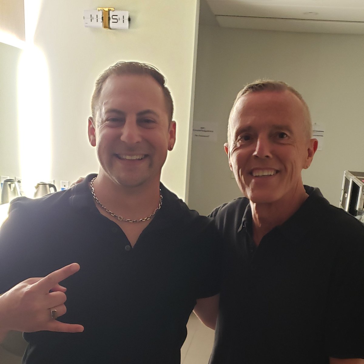 PolarMETHOD's tweet image. Tears for Fears was absolutely amazing tonight!! @Amber0sborne and I got to experience #ClimatePledgeArena in the best way possible for our first time. Thanks again for the invite, @curtsmith. You're the man!