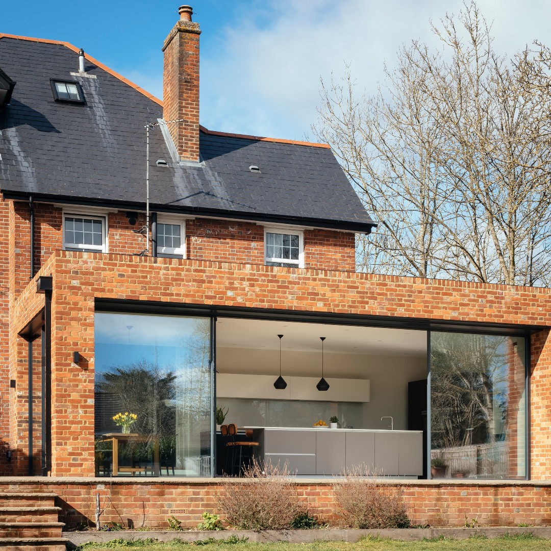 minimalwindowUK's tweet photo. Here are more images of Little Marlow Road | A fantastic red bricked rear extension by IQ Glass✨
https://t.co/UrhJERZIFP
#glassextension
#glassextensiondesign
#extensiondesign
#houseextension
#homeextension
#minimalwindowsslidingglassdoors
#slimsightlines https://t.co/eGexKku72M