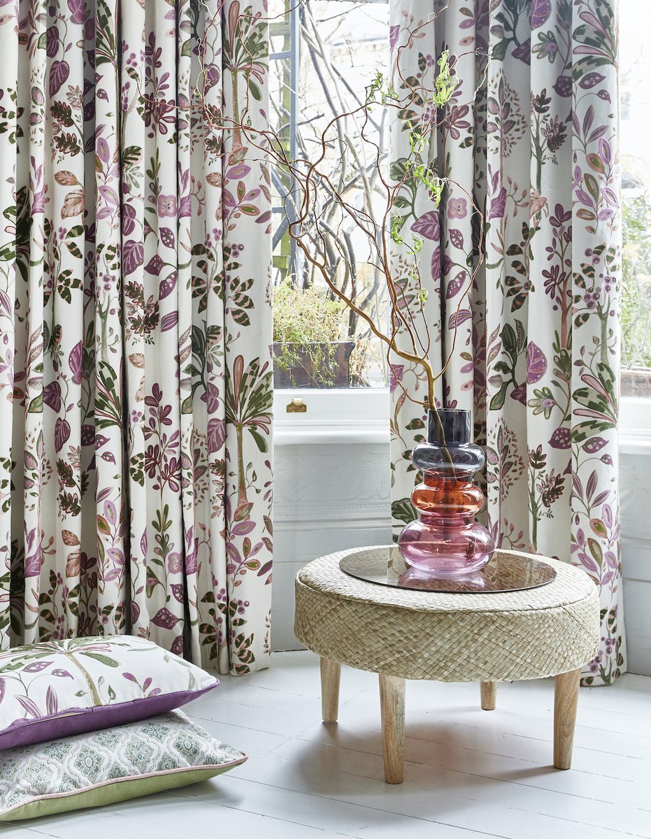 PrestigiousText's tweet photo. Rich, painterly textures and delicate embroideries take centre stage in Sri Lanka, complemented by vibrant hues of fuchsia for an inherently uplifting space. > https://t.co/5KfEJddrSG https://t.co/chcGgvVbLm
