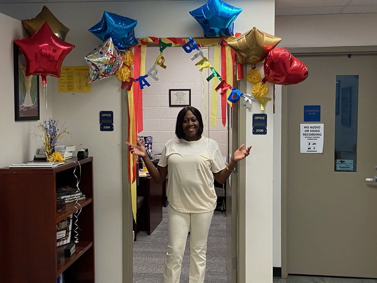 Thyais Maxwell tweet media