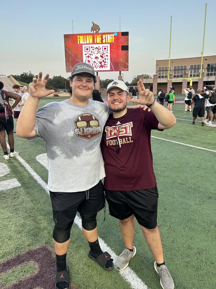 JRCoxTWTX's tweet photo. Had a great out here in San Marcos today, had a great opportunity to better myself and get better!!! #EatEmUp   @coachfreddiej @CoachShoeOL @andrewcobus @7MichaelBishop @LegacyTitanFB https://t.co/GYi8q5QMgv