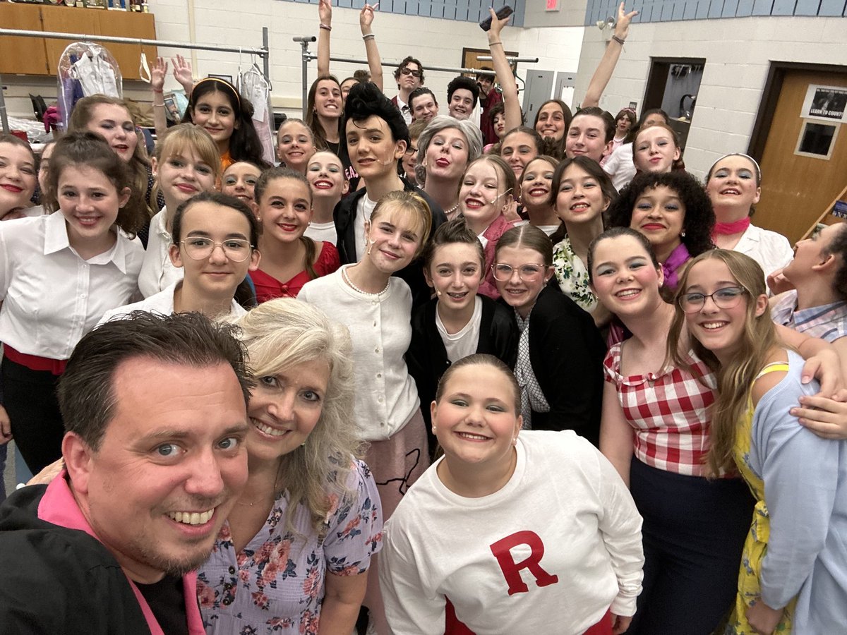 krampf1's tweet photo. OPENING NIGHT GREASE!!! Kids rocked it tonight! Two more performances ~ Saturday, July 29 @ 7 pm and Sunday, July 30 @ 2 pm! Don’t miss it! #hopewellvalleychildrenstheatre #hvctfamily #gogreaselightning ♥️💃🕺♥️ https://t.co/XlfUWzZXf0