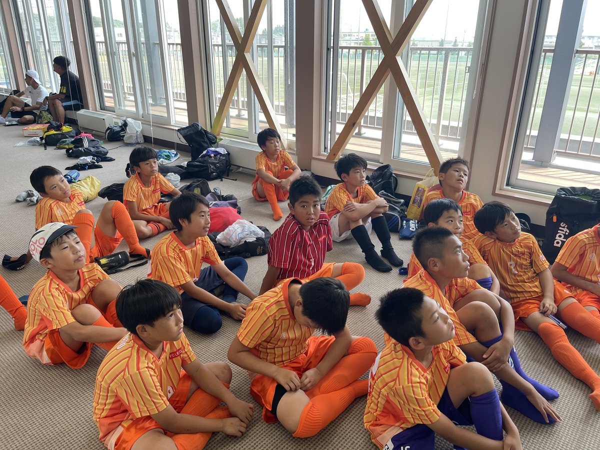 OSO_SFL's tweet photo. 夏合宿in北海道
北海道の選手も同じユニフォームを見に纏い、いざ!
#OSOSFL
#SustainableFootballLife
#BarcelonaFootballStage
#FClegal
#フットボール
#サッカー
#フットボールキャンプ
#サッカーキャンプ
#スペイン
#小学生
#選手募集
#THC井荻接骨院
#サッカー好きな人と繋がりたい https://t.co/zeOhap5NAR