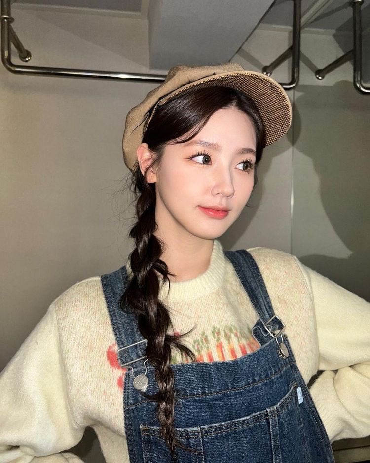 katariela's tweet image. Hewwo.