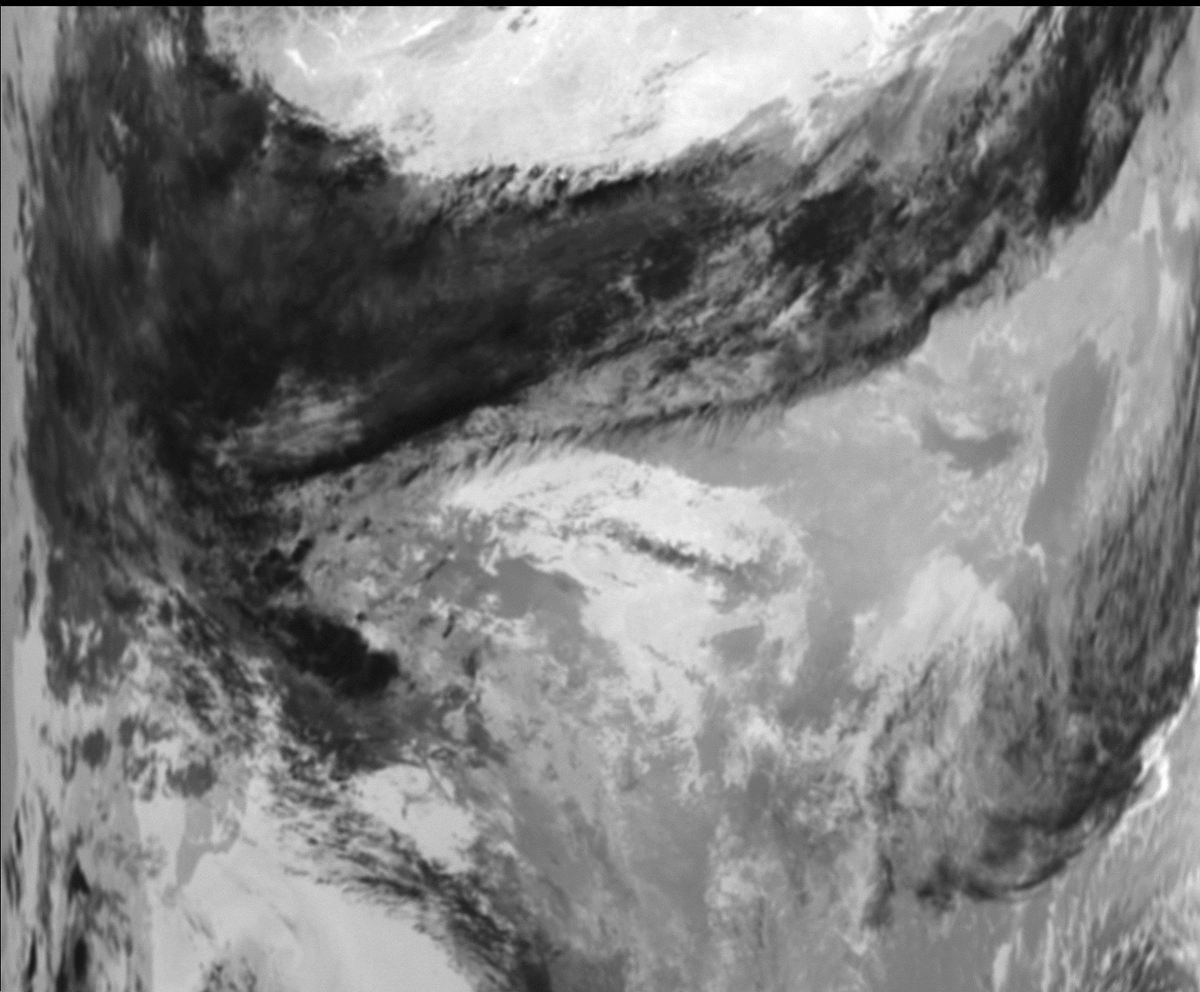 gm8arv's tweet photo. Meteor-M N 2-3 automated pass overhead Edinburgh at ~20:12 UTC 2023-07-27. Thermal image, looking rather out of focus. Images are as-received, with contrast range expanded, and possibly "north" up. @airspy_com HF+ Discovery, SDR#, Meteor GIS, #WXtrack. https://t.co/P94grkfnuX