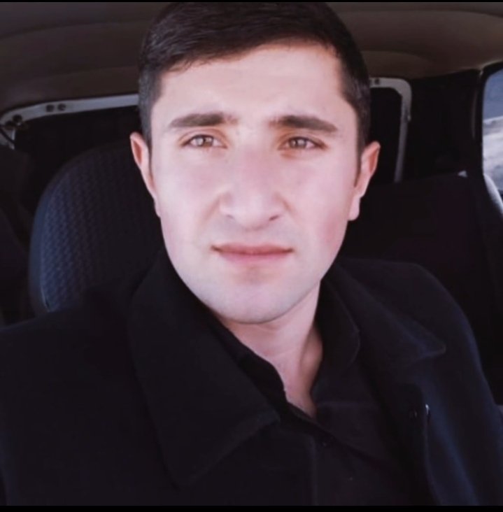 🇦🇿Şəhid Kənan Azər oğlu Müzəffərli 22 dekabr 1995-ci ildə Gədəbəy rayonun Çalburun kəndində anadan olub. 15 sentyabr 2002-2013 illərdə Çalburun kənd tam orta məktəbində təhsil alıb. 2013-cü ildə Sumqayıt Dövlət Universitetinin Azərbaycan dili və ədəbiyyat müəllimliyi ixtisasına