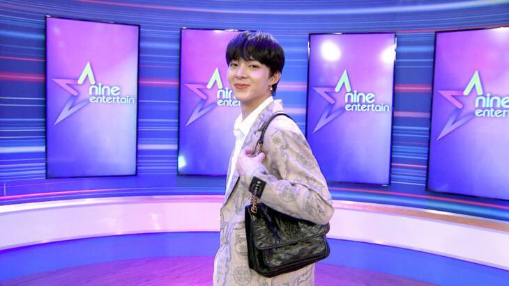 hwasohot's tweet photo. #เปิดเป๋าซุปตาร์ วันนี้(28กค.) พบกับ #ลูกชายแห่งชาติ #นุนิว #นุนิวชวรินทร์ @CwrNew บอกเลยสนุกสนาน เฮฮา และหนักมาก เพราะนุนิวพกเฮีย @zee_pruk ไปด้วยทุกที่ 📍📍📍ห้ามพลาด!!! ติดตามชมช่วง “เปิดเป๋าซุปตาร์” พร้อมกัน วันนี้ เวลา 11.30 น. ที่รายการไนน์เอ็นเตอร์เทน ทางช่อง 9 กด 30 นะจ๊ะ https://t.co/5BhRowiQ9Q