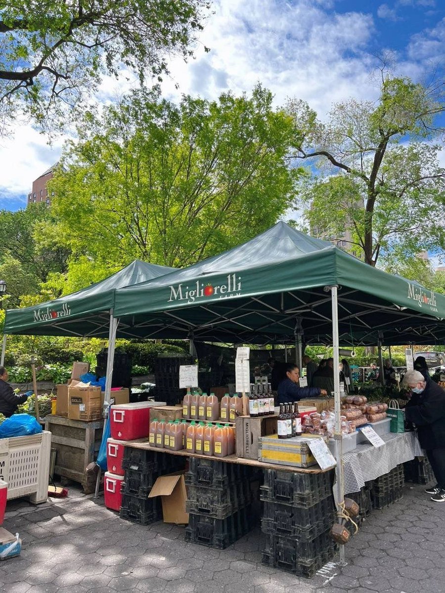 Visited Union Square Market  Enjoying the Nature As Well, there is nothing more precious than being free, happy and appreciated.# living ,learning  &amp; maturing in all Ramifications of life😊