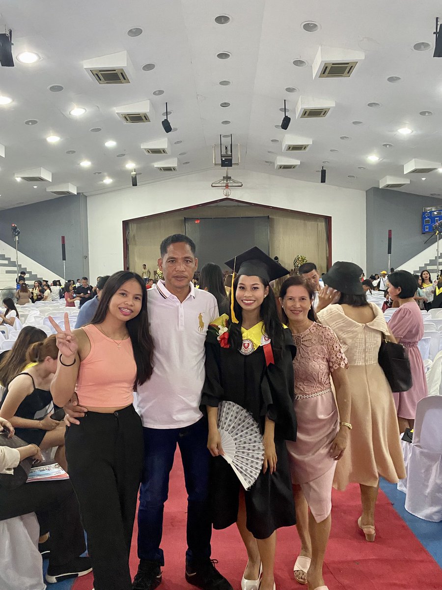 juviemae22's tweet photo. Best achievement this year🎓❤️ https://t.co/ZwuXu8X1Am