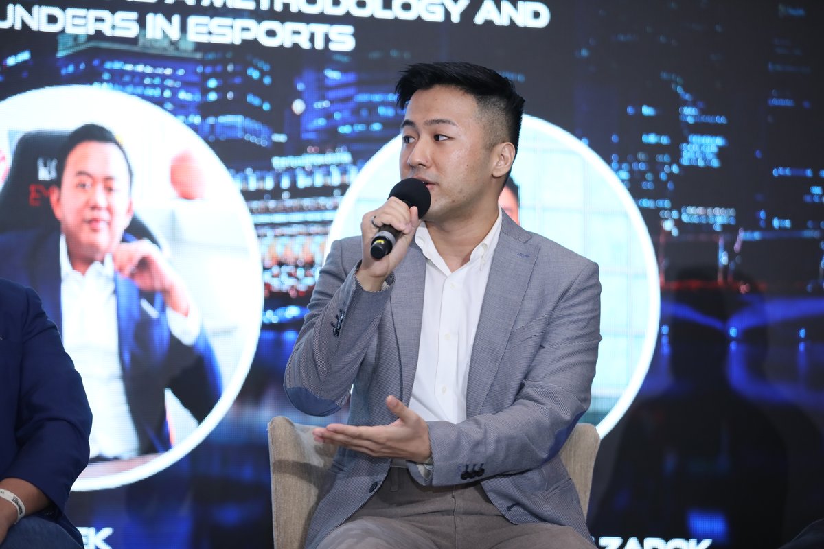MAINCARDGG's tweet photo. One of the most passionate people MAINCARD has had to fortune to have! ⭐

"MAINCARD will be the platform that connects the next generation to opportunities we always dreamt of having." 💫 @anointedking17 

#FeatureFridays https://t.co/ymVOHsv18y